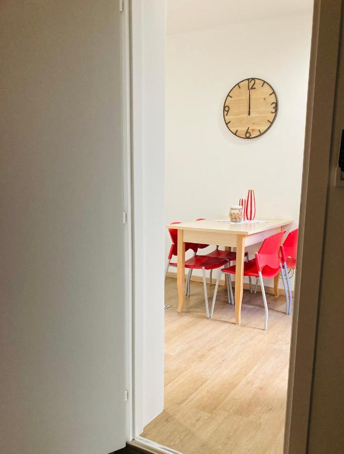 Lavica Di Mezzo Apartments Катанія Екстер'єр фото
