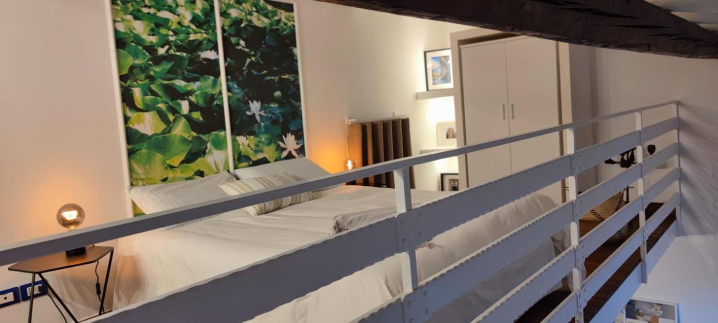 Lavica Di Mezzo Apartments Катанія Екстер'єр фото